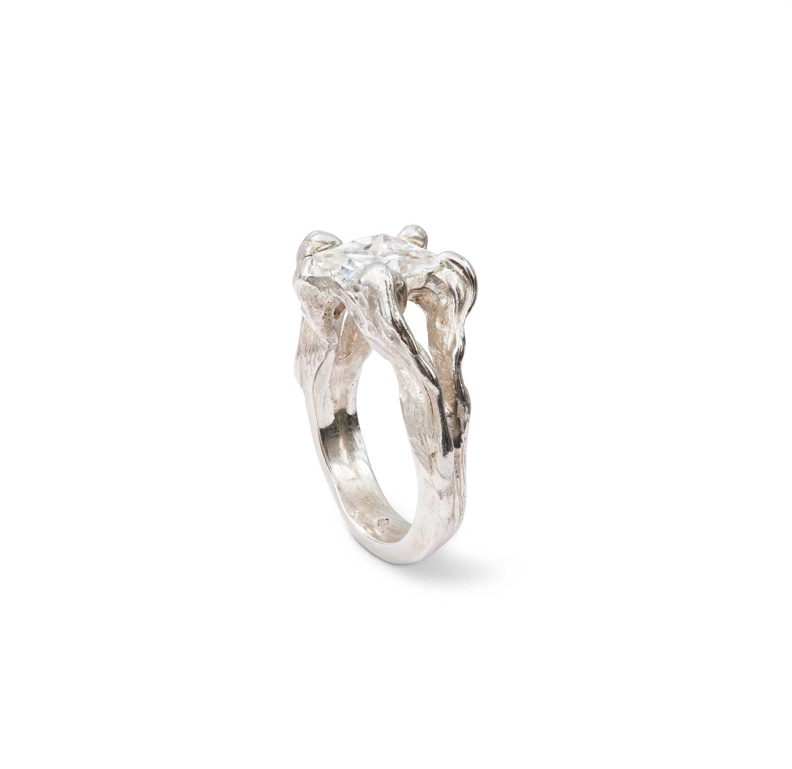 grosse bague en argent 925 et moissanite